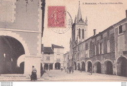 Delcampe - L34-47) DAMAZAN - PLACE DE L ' HOTEL DE VILLE   - ANIMATION - HABITANTS - EN 1906 - Damazan