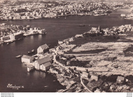 Delcampe - L31-  KRISTIANSUND N. - NORVEGE - NORGE -  VUE  AERIENNE - ( 2 SCANS ) - Norwegen