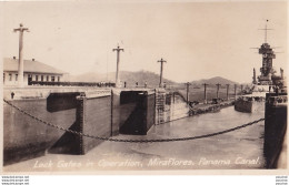 Delcampe - L22- LOCK GATES IN  OPERATION , MIRAFLORES PANAMA CANAL - CARTE PHOTO KODAK PANAMA LTD - PANAMA R.P. - ( 2 SCANS ) - Panama