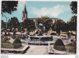 Delcampe - L10-47) CASTELMORON SUR LOT - LA PLACE ET L ' EGLISE - ( 2 SCANS ) - Castelmoron
