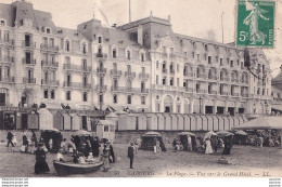 Delcampe - L3-14) CABOURG - LA PLAGE VUE VERS LE GRAND HOTEL - Cabourg