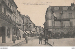 Delcampe - L32-47) MARMANDE - PLACE  D ' ARMES - COMMENCEMENT RUE PUYGUERAUD  - ANIMATION - CAFE DES SPORTS - ( 2 SCANS ) - Marmande