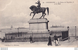 Delcampe - L15-50) CHERBOURG - STATUE DE NAPOLEON 1ER ET LA RADE  - ( 2 SCANS ) - Cherbourg
