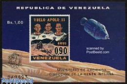Delcampe - Venezuela 1969 Apollo 11 S/s, Mint NH, Transport - Space Exploration - Venezuela