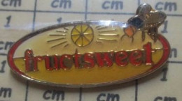 Delcampe - Pin513i   ANIMAUX INSECTE ABEILLE FRUCTSWEET CITRON - Animaux
