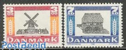 Delcampe - Denmark 1988 Wind & Water Mills 2v, Mint NH, Various - Mills (Wind & Water) - Ungebraucht