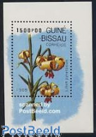 Delcampe - Guinea Bissau 1989 Lilies S/s, Mint NH, Nature - Flowers & Plants - Guinée-Bissau