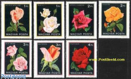 Delcampe - Hungary 1982 Roses 7v, Mint NH, Nature - Flowers & Plants - Roses - Ungebraucht