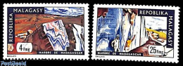 Delcampe - Madagascar 1974 Marble Stone 2v, Mint NH, History - Science - Geology - Mining - Autres & Non Classés