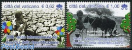 Delcampe - Vatican 2006 Int. Desert Year 2v, Mint NH, Nature - Cattle - Environment - Neufs