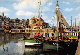 Delcampe - HONFLEUR Le Bassin Et La Lieutenance 24(scan Recto-verso) MA915 - Honfleur