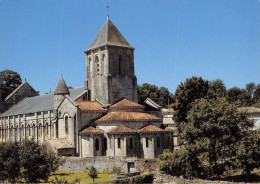 Delcampe - MELLE L Eglise Saint Hilaire De Style Roman Poitevin Le Plus Pur 21(scan Recto-verso) MA930 - Melle