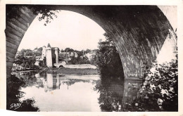 Delcampe - PARTHENAY Un Joli Coin Sur La Riviere Le Thouet La Tour Saint Jacques 4(scan Recto-verso) MA930 - Parthenay
