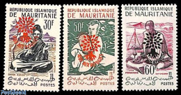 Delcampe - Mauritania 1962 Refugees 3v Overprints (26 Leaves) 3v, Mint NH, History - Transport - Refugees - Ships And Boats - Réfugiés