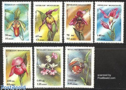 Delcampe - Madagascar 1993 Orchids 7v, Mint NH, Nature - Flowers & Plants - Orchids - Autres & Non Classés