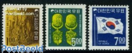 Delcampe - Korea, South 1968 Definitives 3v, Mint NH, History - Flags - Corée Du Sud