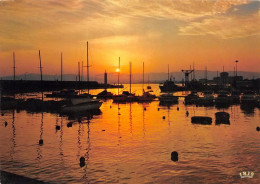 Delcampe - SAINT RAPHAEL Coucher De Soleil Sur Le Port 7(scan Recto-verso) MA1037 - Saint-Raphaël