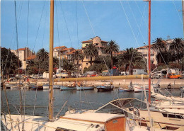 Delcampe - BANDOL Un Coin Du Port L Hotel De Ville 22(scan Recto-verso) MA1037 - Bandol