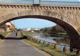 Delcampe - DAX Le Pont Sur L Adour Au Fond Les Grands Hotels 16(scan Recto-verso) MA1079 - Dax