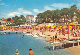 Delcampe - ANTIBES JUAN LES PINS Les Plages De La Pinede Au Fond Le Casino Municipal 29(scan Recto-verso) MA1060 - Juan-les-Pins