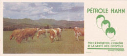 Delcampe - BUV-0006 French Advertising Blotter – Pétrole Hahn – Animal Series – Cattle - Accumulators