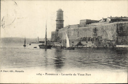 Delcampe - CPA Marseille La Sortie Du Vieux Port - Joliette, Hafenzone