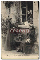 Delcampe - CPA Folklore Jeunes Berrichonnes - Kostums