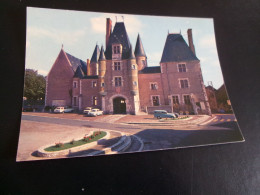 Delcampe - BELLE CARTE AUBIGNY SUR NERE (18)."L'HOTEL DE VILLE..ANCIEN CHATEAU DES STUART".. - Aubigny Sur Nere
