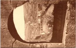 Delcampe - Bouillon - "Panorama De Bouillon Par Une Meurtrière Du Château" - Panorama Vanuit Schietgat Van Het Kasteel - Bouillon