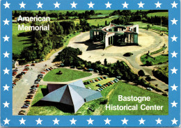 Delcampe - Bastogne - "American Memorial - Bastogne Historical Center" - Luchtfoto Mardasson-monument En Oorlogsmuseum - Bastogne