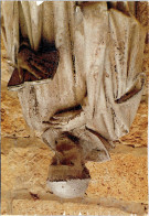 Delcampe - Florenville - "Saint Bernard Lisant La Bible" - Stenen Beeld Van Sint-Bernardus Met Bijbel, Abdij Orval - Florenville