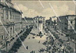 Delcampe - At738 Cartolina Taranto Citta' Piazza Della Vittoria E Monumentoai Caduti Puglia - Taranto