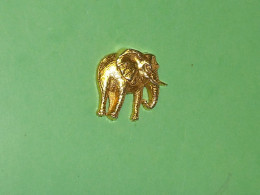 Delcampe - Fèves / Fève / Animaux : éléphant " Métal OR "   T221 - Tiere