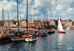 Delcampe - CHERBOURG Le Port Des Yachts Au Fond L Epi Et Le Quai Caligny 3(scan Recto-verso) MA1109 - Cherbourg