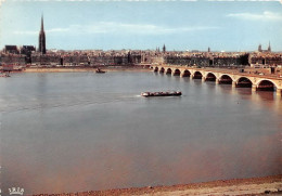 Delcampe - BORDEAUX Le Pont De Pierre Le Quai Des Salinieres La Tour St Michel 5(scan Recto-verso) MA1197 - Bordeaux