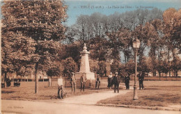 Delcampe - ESBLY La Place Des Fetes Le Monument 13(scan Recto-verso) MA1215 - Esbly