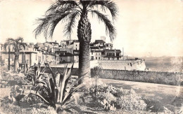 Delcampe - ANTIBES LES REMPARTS Construits Par Vauban 27(scan Recto-verso) MA1299 - Antibes - Les Remparts