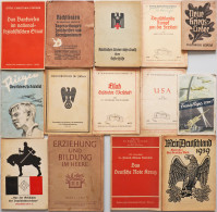 Delcampe - Buch WK II Lot Mit 14 Schriften, Tornisterschriften, Richtlinien Usw. - War 1939-45