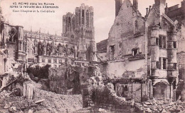 Delcampe - 51 - REIMS -  Guerre 1914 - Dans Les Ruines Apres La Retraite Des Allemands - Reims
