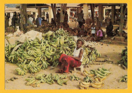 Delcampe - CPSM AFRIQUE EN COULEURS/AFRICA IN COLORS - VENDEUSE DE BANANES - Ohne Zuordnung