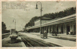 Delcampe - ITALIA - CASERTA - Interno Stazione Ferroviaria, Animata, 191? - GENN 25 -14,15 - Caserta