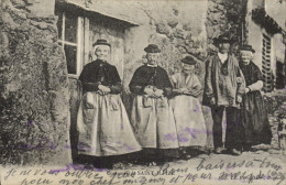 Delcampe - CPA Folklore Costumes De Saint Ilpize - Kostums