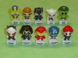 Delcampe - CAISSE BLEUE / Fève / Série De Fèves Complète : MARVEL , Les Avengers Chibi  2022 - Cartoons