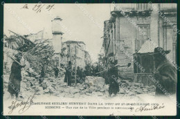 Delcampe - Messina Città Ricerca Feiti Tra Macerie Terremoto PIEGA Cartolina MX0847 - Messina