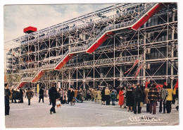 Delcampe - CPSM 10.5x15 Signée Albert MONIER " PARIS Centre National D'Arts Et De Culture Georges-Pompidou...  "  Beaubourg - Monier