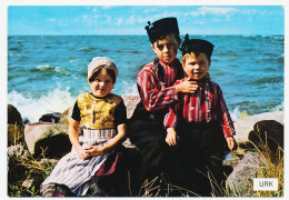 Delcampe - CPM / CPSM 10.5 X 15 Pays Bas (56) URK   Enfants En Bord De Mer - Urk