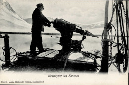 Delcampe - WALFANG (Norwegen) - Harpune Zum Walfang - Hvalskytter Ved Kanonen I - Norwegen