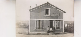 Delcampe - CARTE PHOTO  LIEU INCONNU - Autres & Non Classés