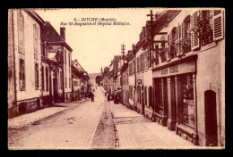 Delcampe - 57 - BITCHE - RUE ST-AUGUSTIN ET HOPITAL MILITAIRE - MAGASIN JOSEPH SCHELL - Bitche