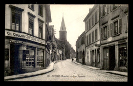 Delcampe - 57 - BITCHE - RUE TEYSSIER - CONFISERIE-PATISSERIE CH. COULON - CAFE DE LA LORRAINE - Bitche